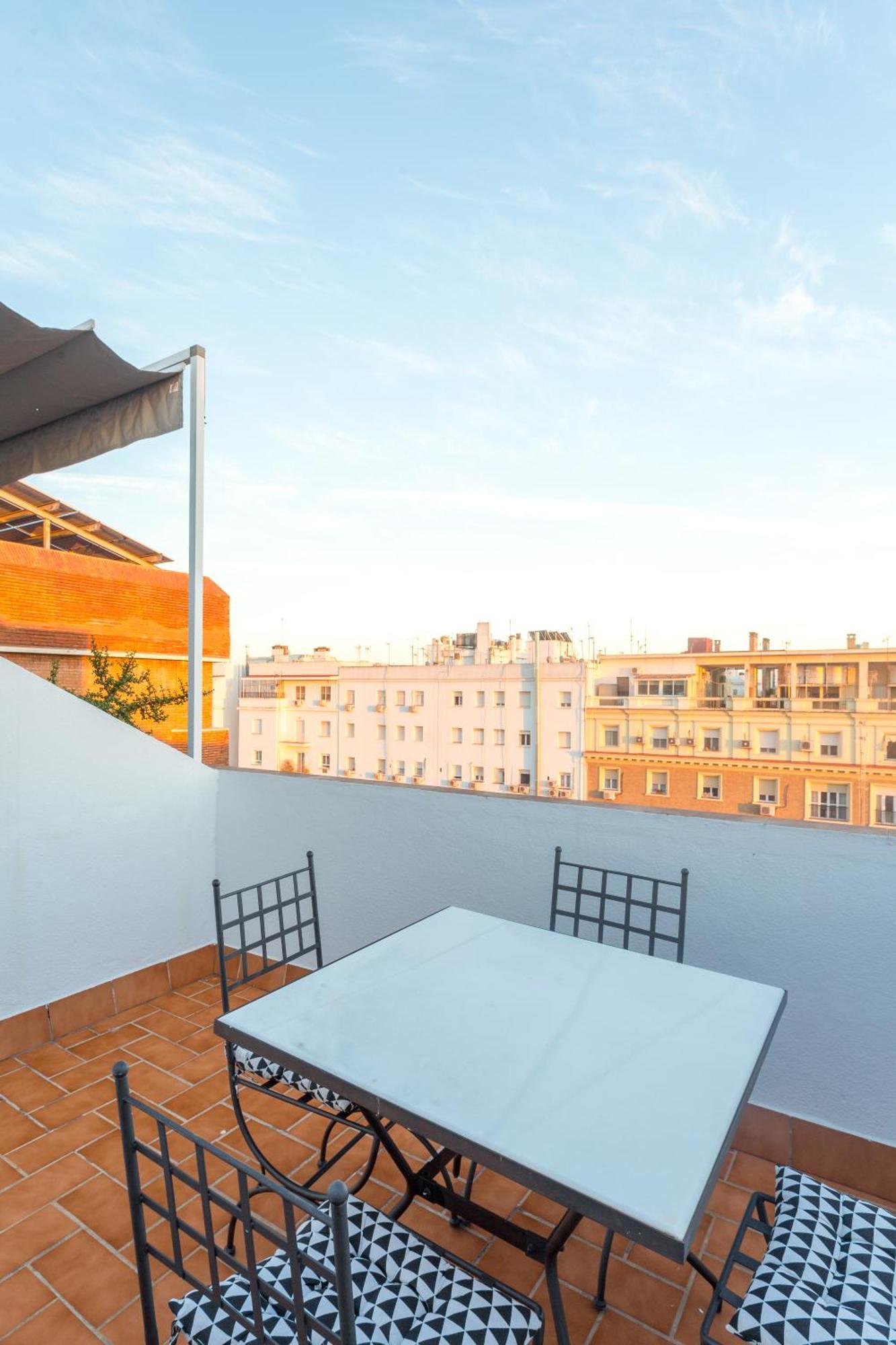 Duplex Triana Sevilla エクステリア 写真